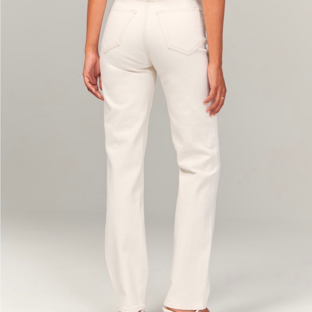 Women's
90s Ultra High Rise Straight Jeans in White short fit